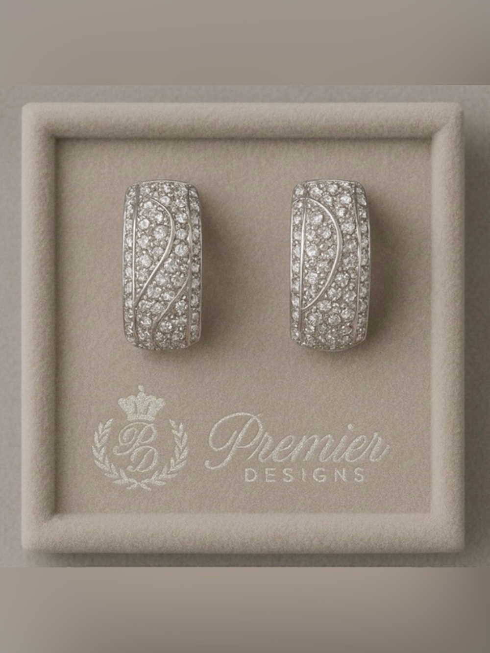 Premier Designs HOT CAKES Silvertone Post Back Earrings NWOT 1" #486